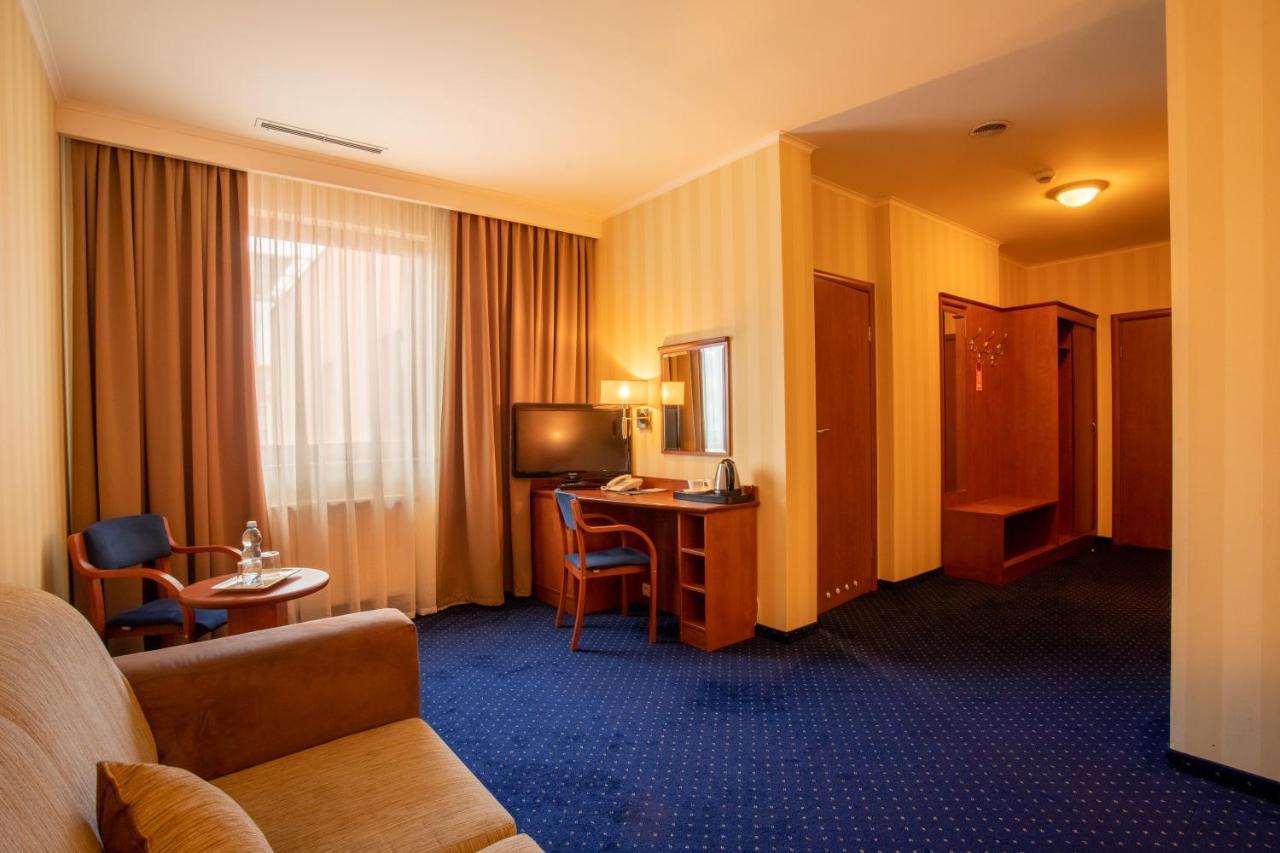 Business Hotel Vega Wrocław Exterior foto