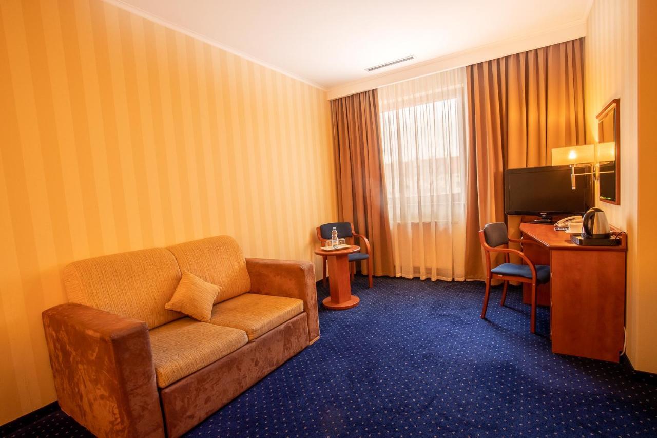 Business Hotel Vega Wrocław Exterior foto